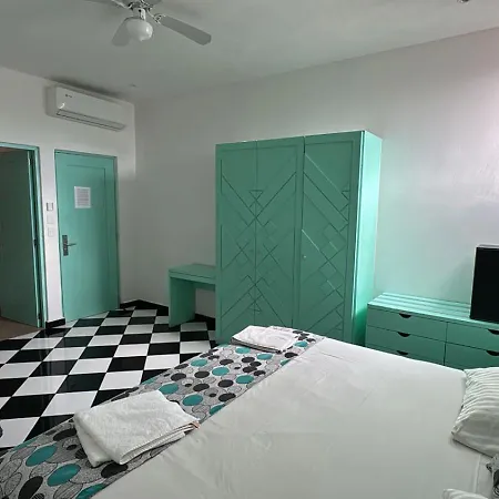 Hotel Winday A 4 Calles De La 5A Avenida Playa del Carmen Exterior photo